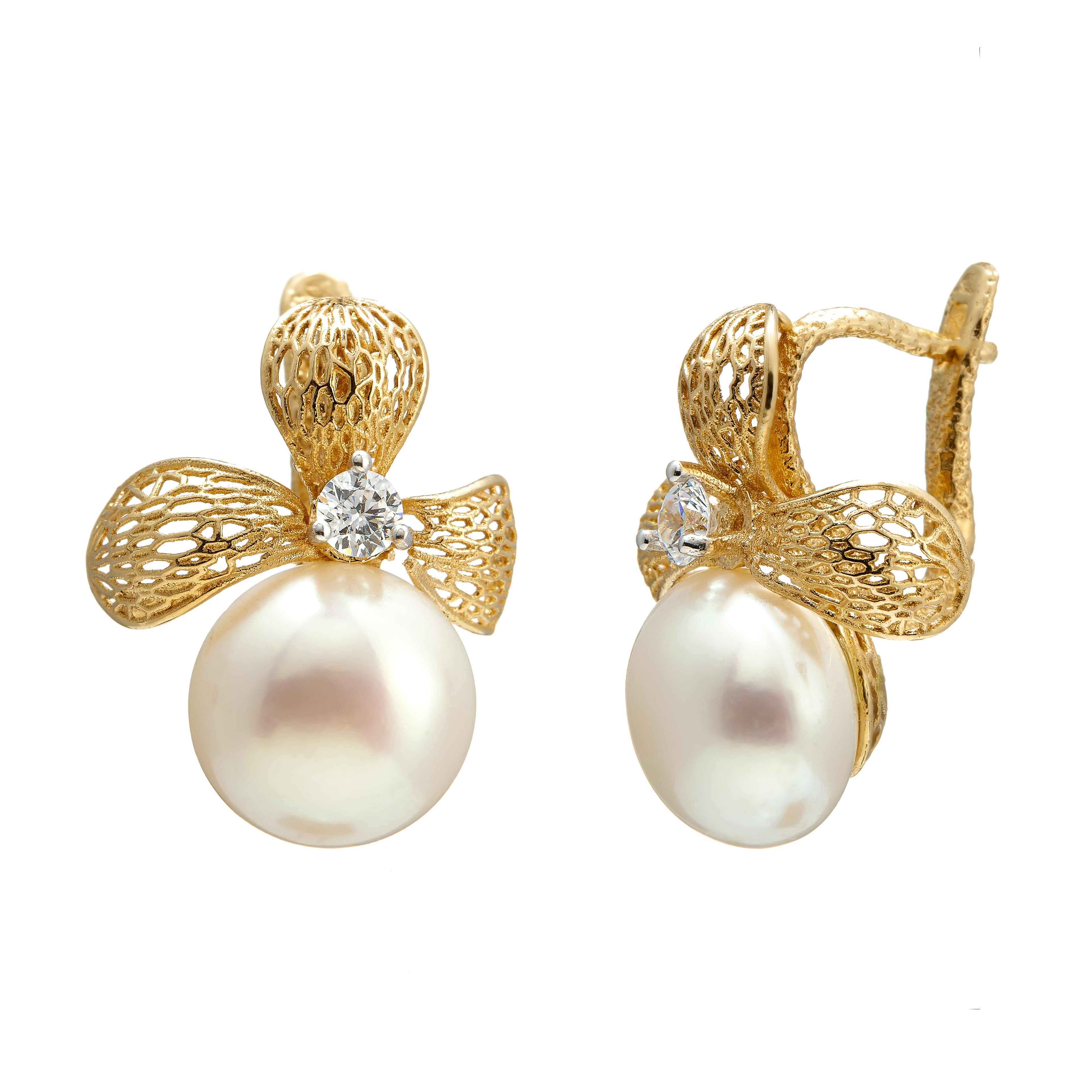 14k Yellow Gold Earrings with Culture Pearl - CER147