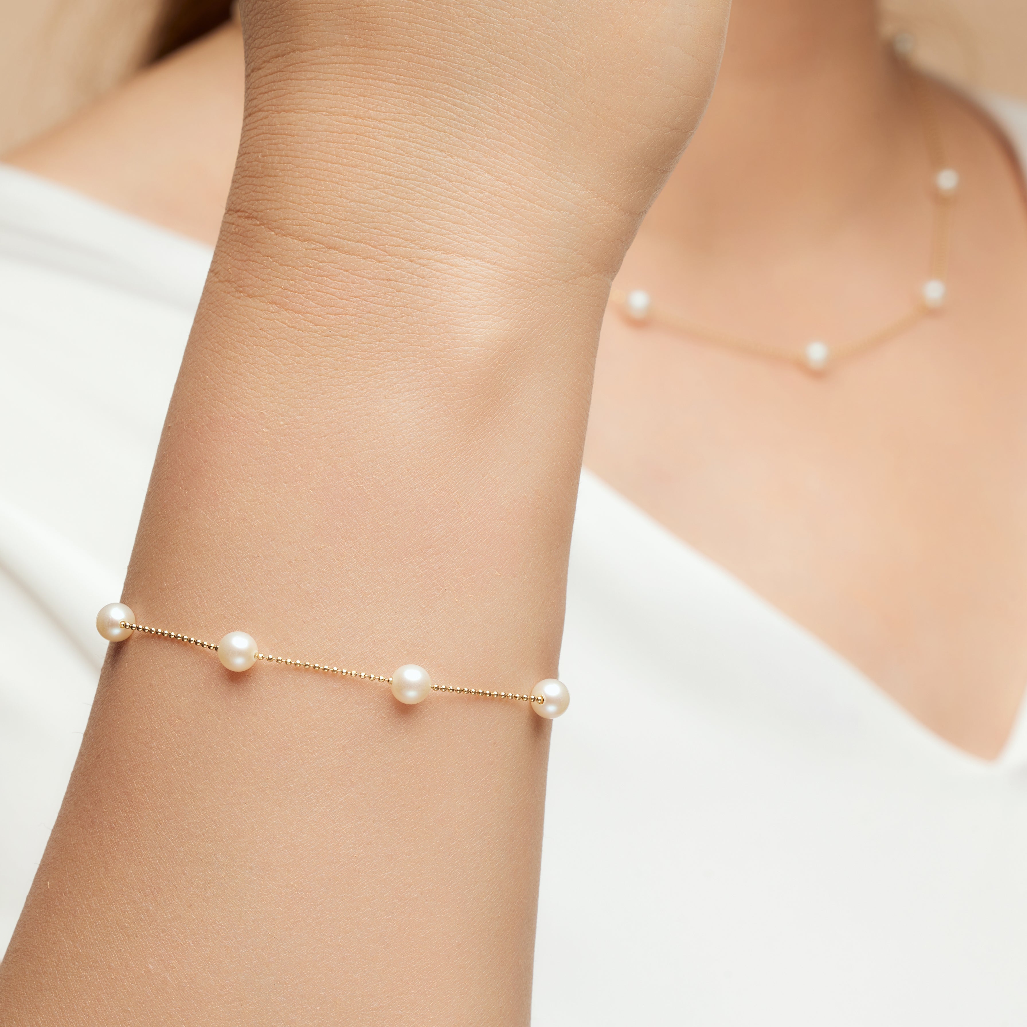 14K Yellow Gold Bracelet with Culture Pearl