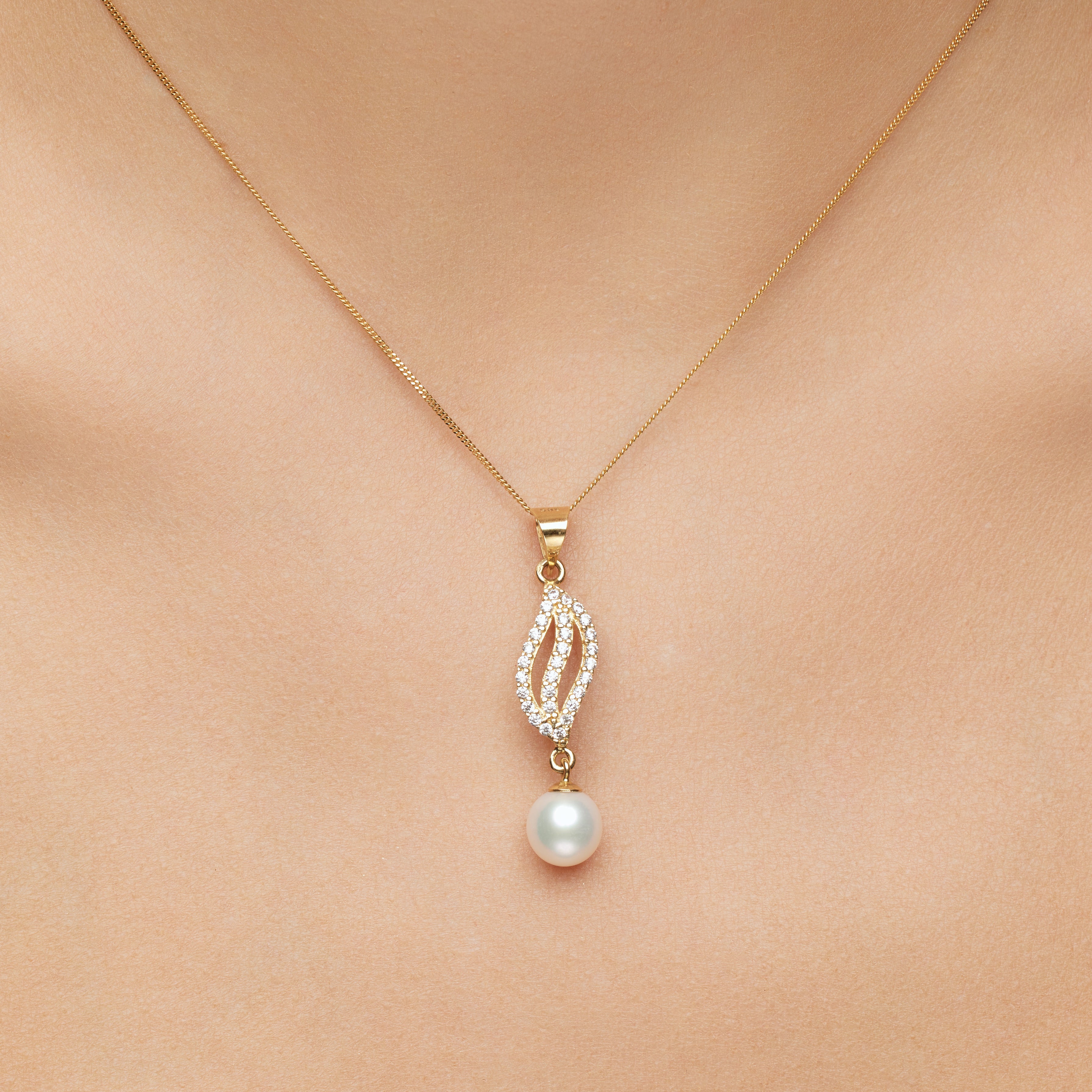 14K Yellow Gold Pendant with Culture Pearl