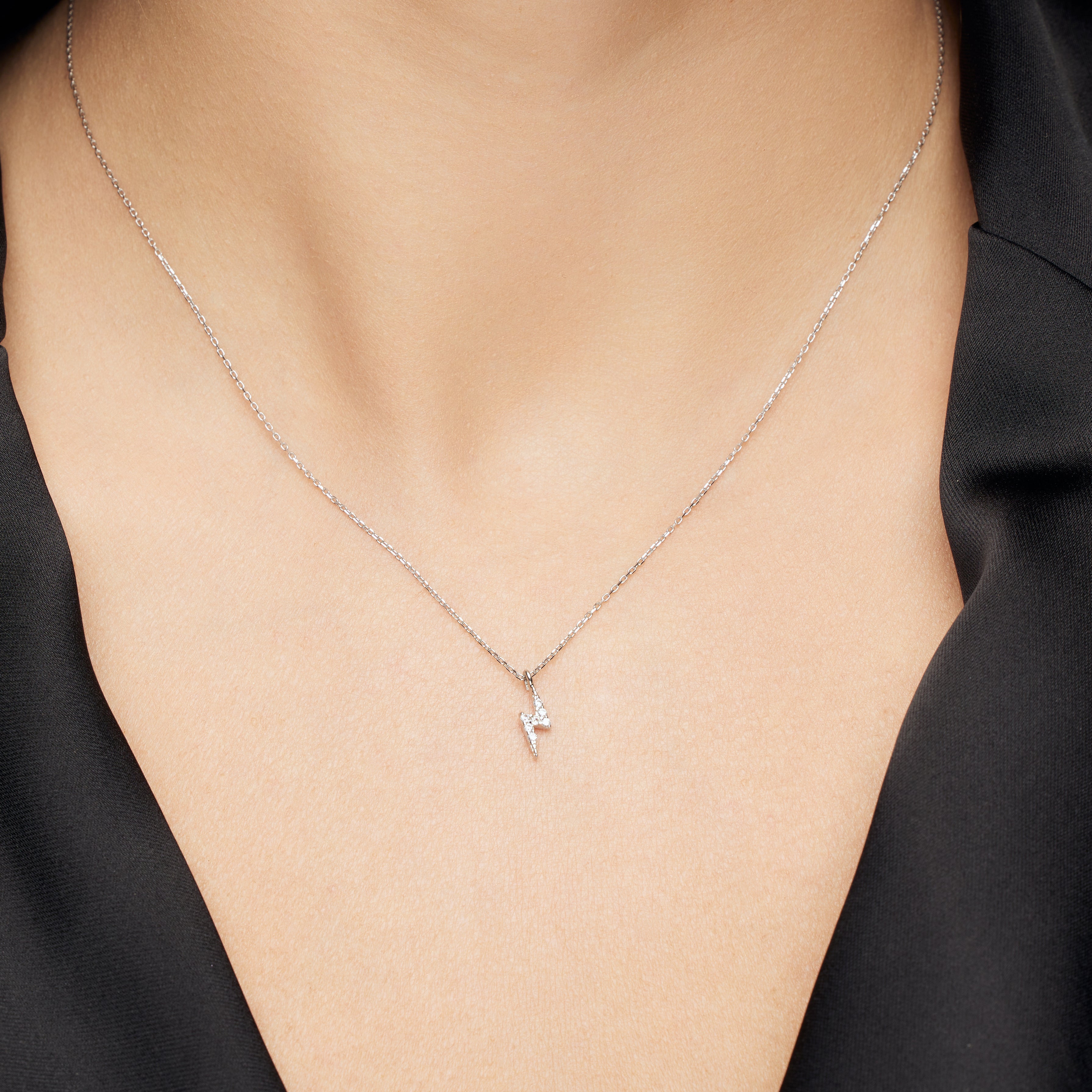 14K White Gold Chain with Pendant