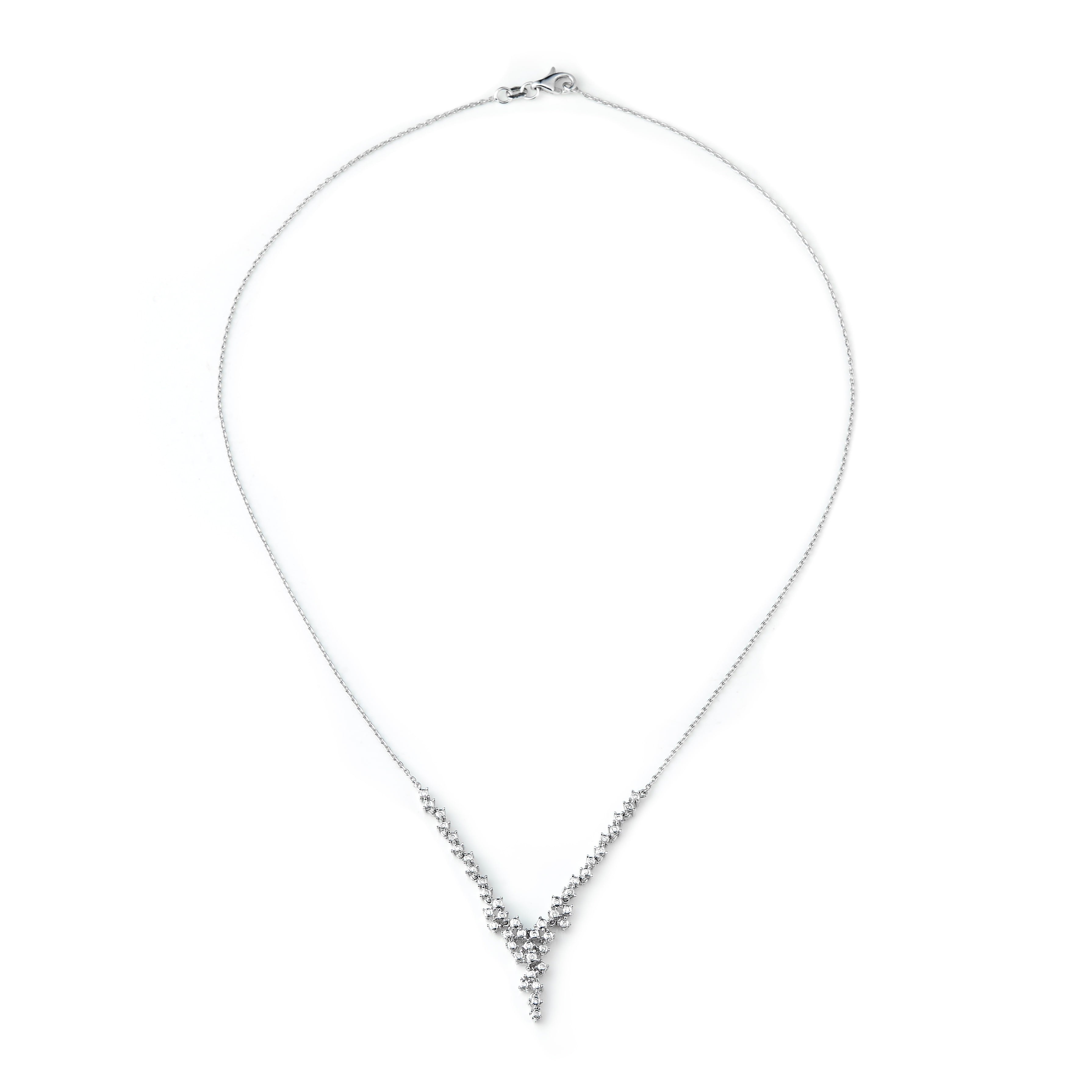 14K White Gold Necklace with 0.16ct Diamonds